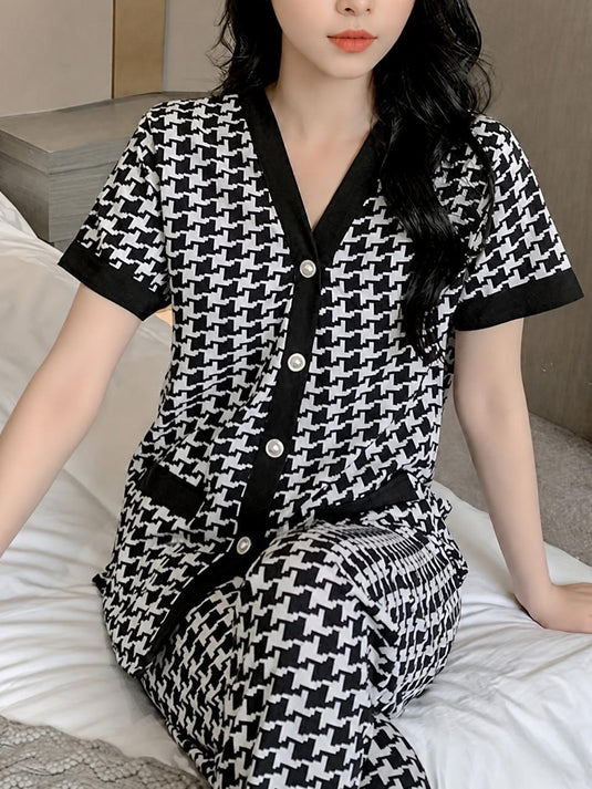Black and White Small Check Printed Front Button Night Wear