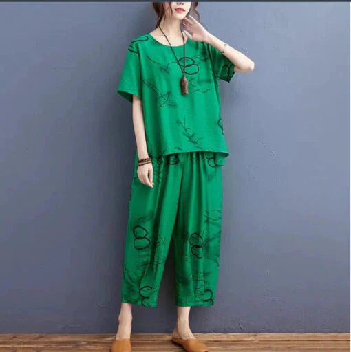 Circle Printed Half Sleeves Shirt and Capri Style Printed Trouser Night Wear